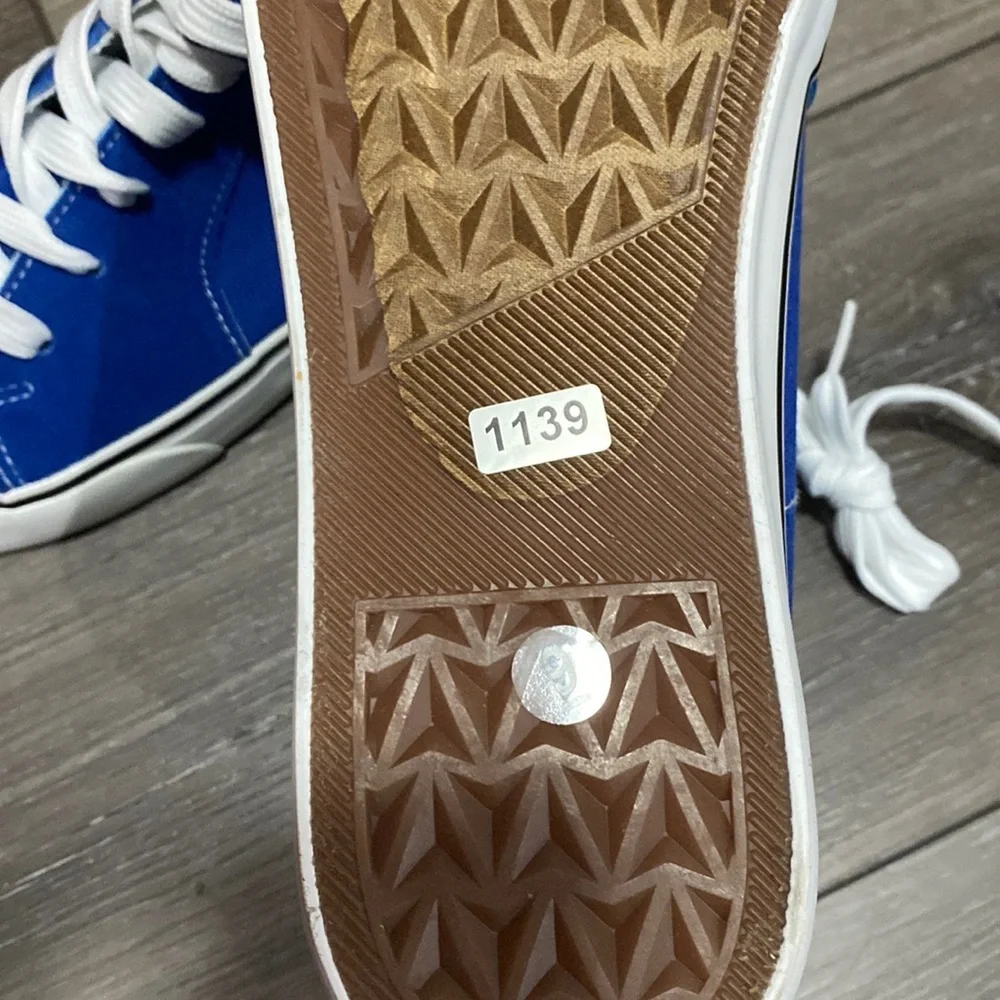 NWOT! UNLTD Blue‎ High-Top Sneakers